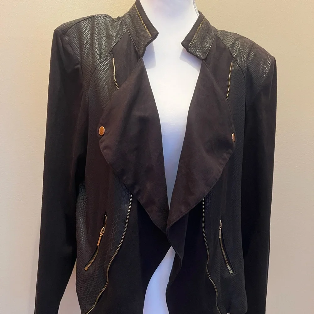 #230 Bali Black Blazer with Gold Details. Size XL - Picture 1 of 9